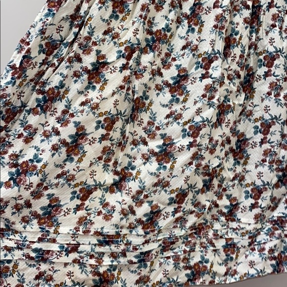 Floral‎ Zara dress - Picture 4 of 6